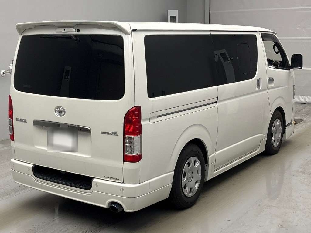 TOYOTA REGIUS ACE
