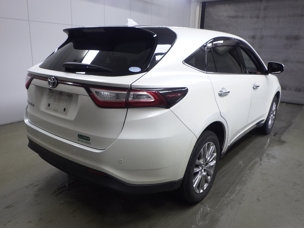 TOYOTA HARRIER