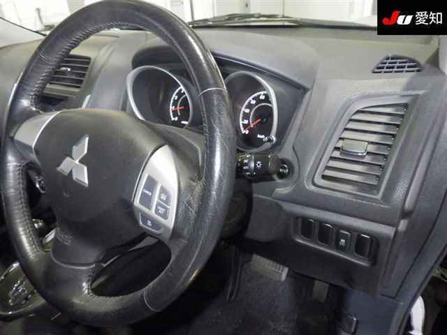 MITSUBISHI RVR