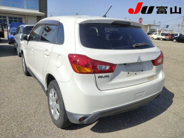 MITSUBISHI RVR