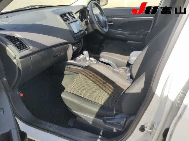 MITSUBISHI RVR