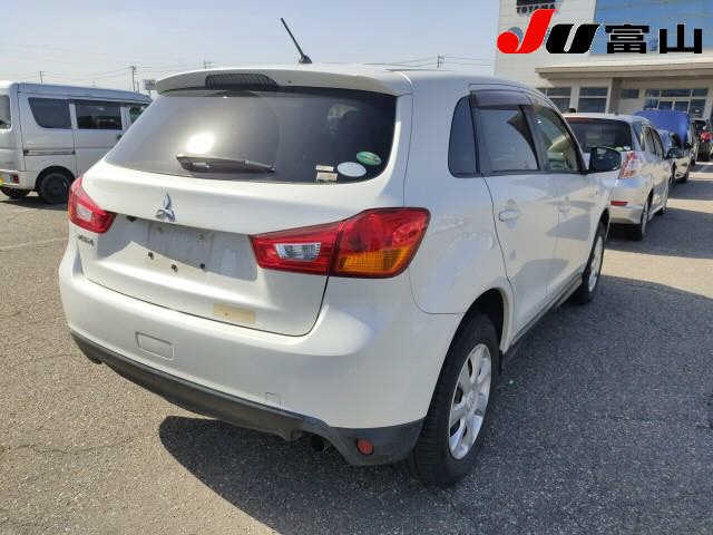 MITSUBISHI RVR