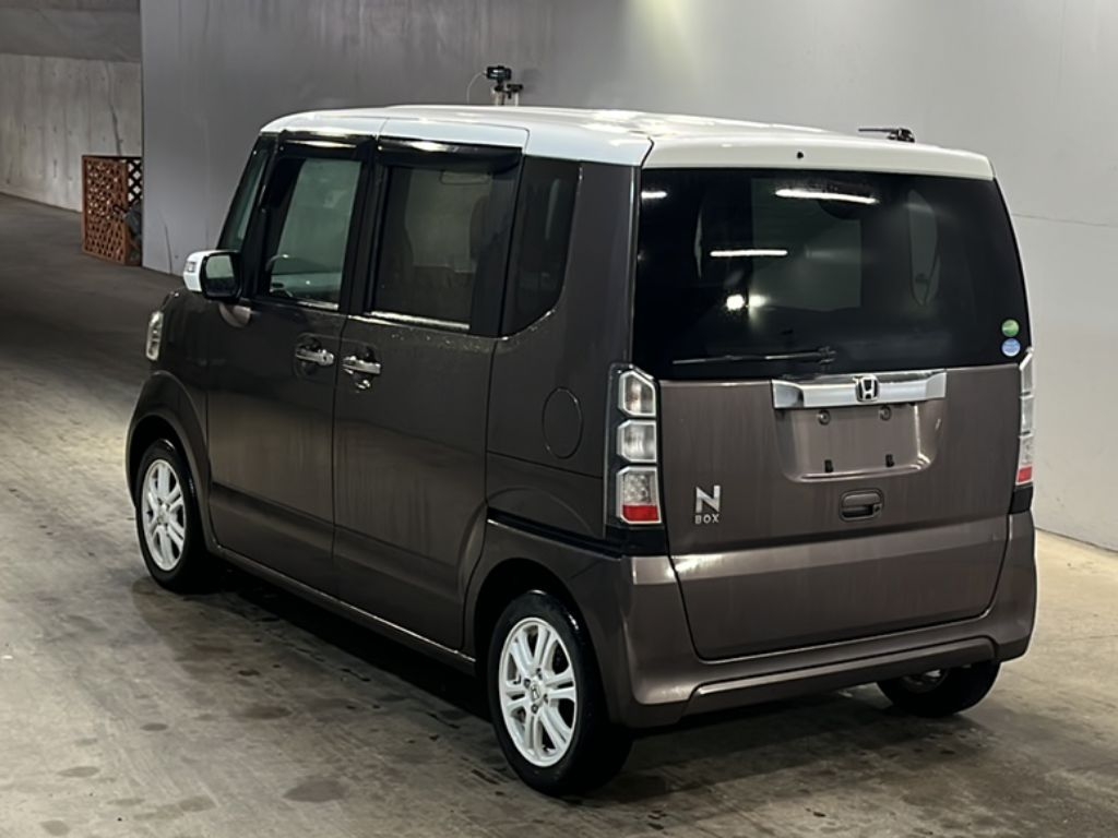 HONDA N-BOX+