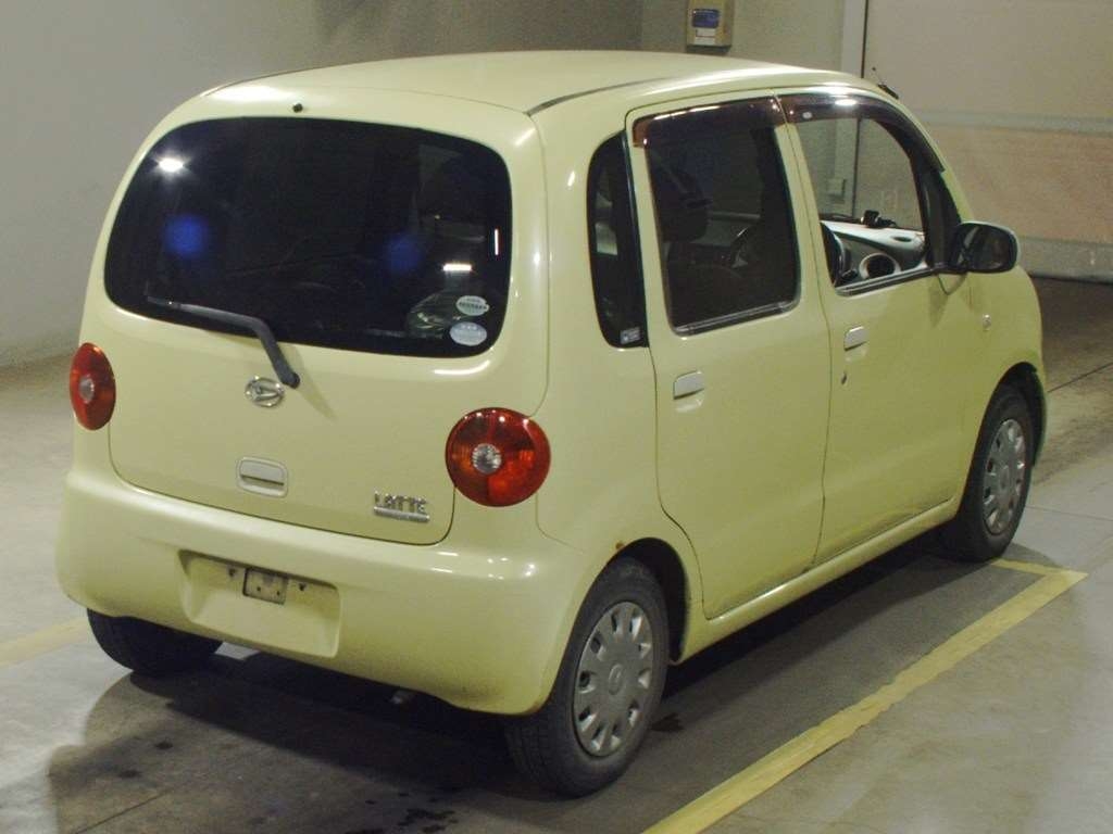 DAIHATSU MOVE LATTE