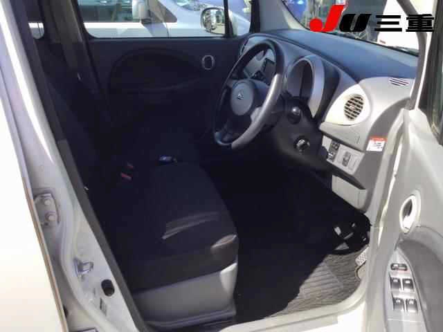DAIHATSU MOVE LATTE