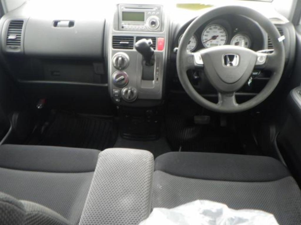 HONDA MOBILIO SPIKE