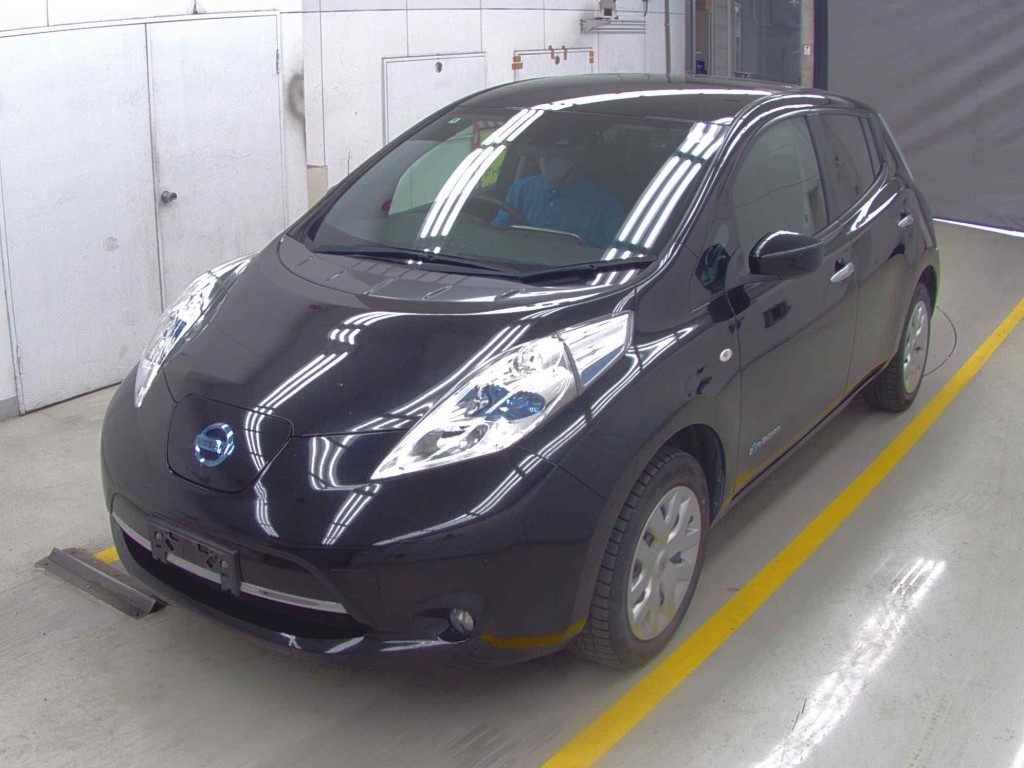 NISSAN LEAF