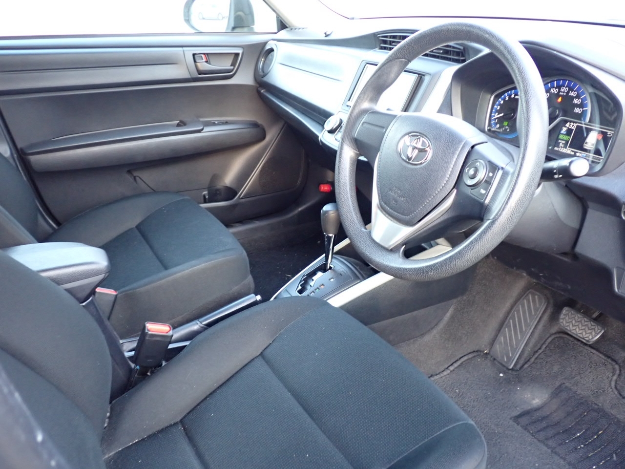 TOYOTA COROLLA FIELDER