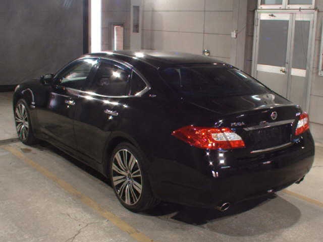 NISSAN FUGA