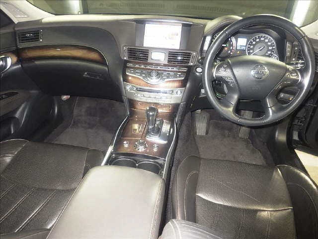 NISSAN FUGA
