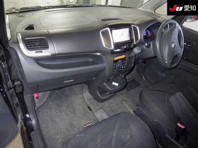MITSUBISHI DELICA D:2