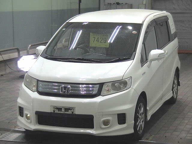 HONDA FREED SPIKE