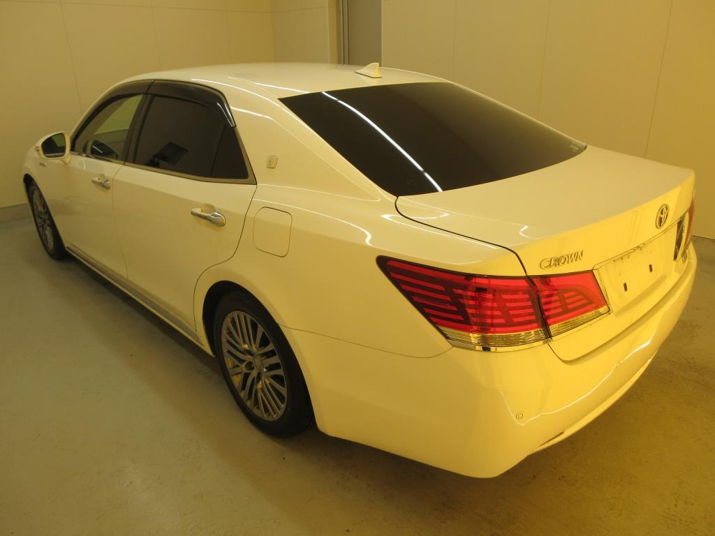 TOYOTA CROWN MAJESTA
