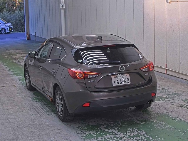 MAZDA AXELA