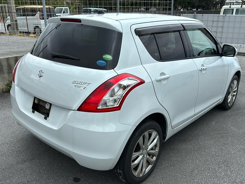 SUZUKI SWIFT