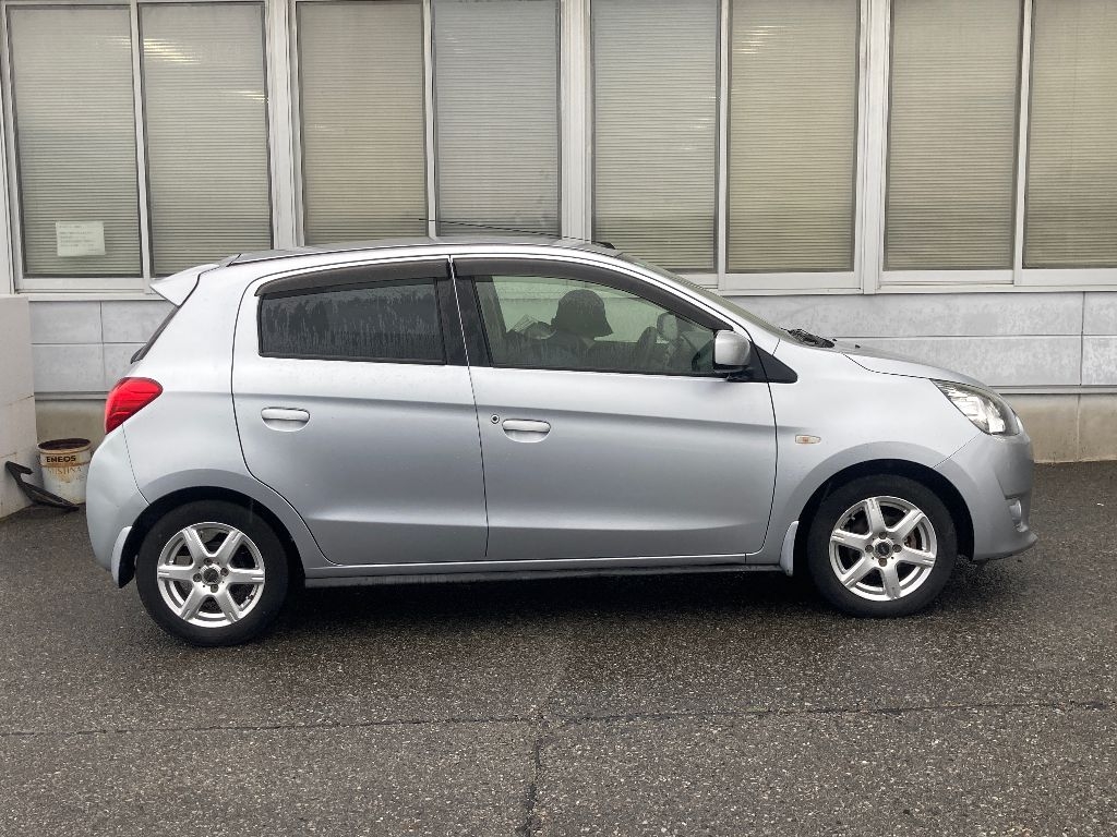 MITSUBISHI MIRAGE