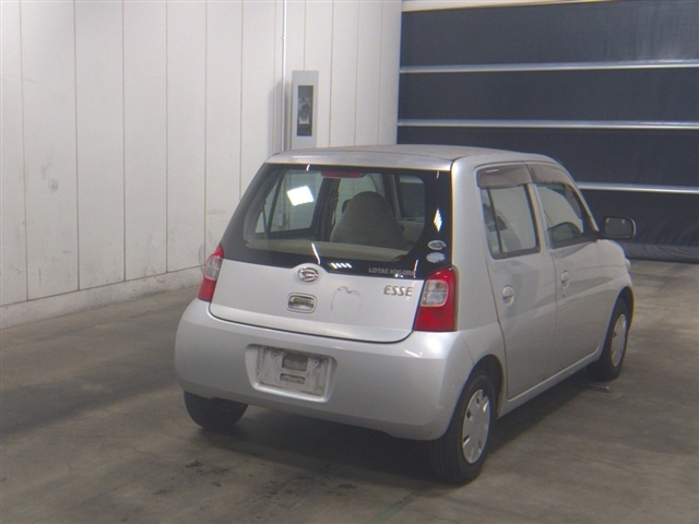 DAIHATSU ESSE