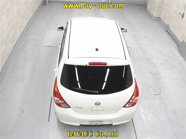 NISSAN TIIDA