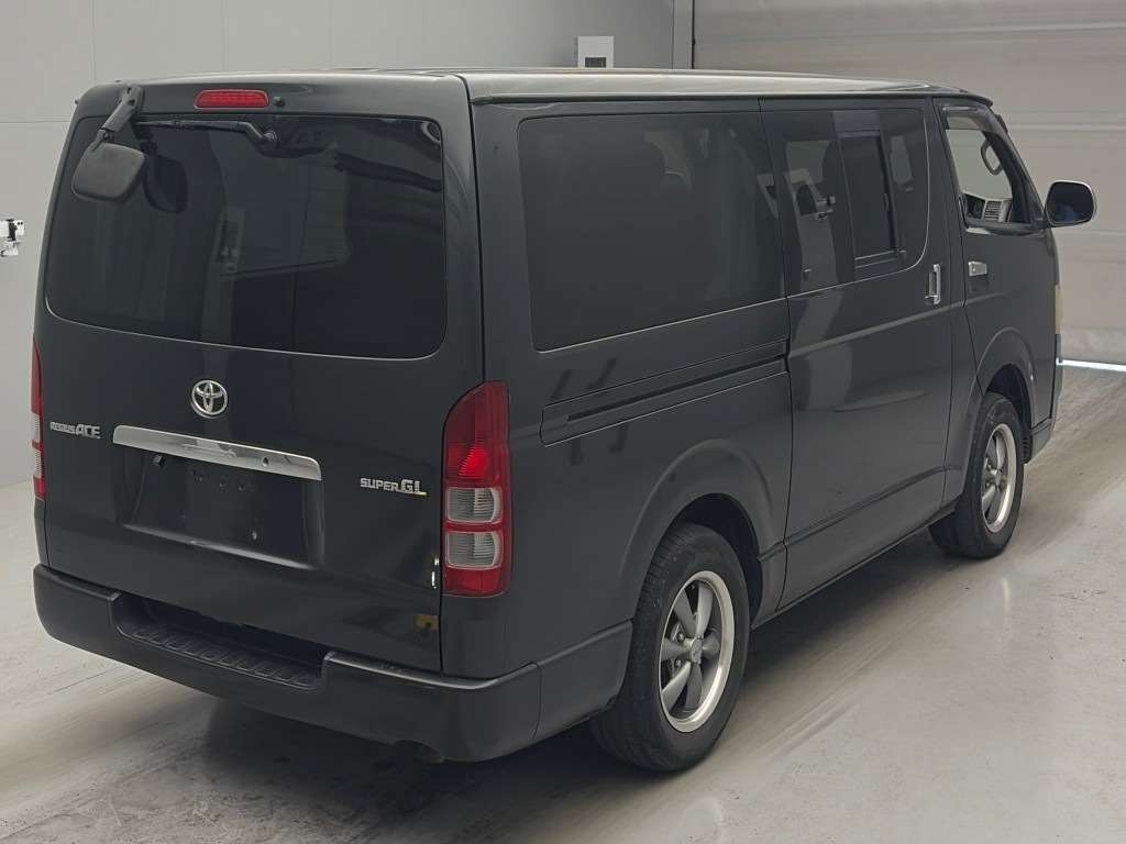 TOYOTA REGIUS ACE
