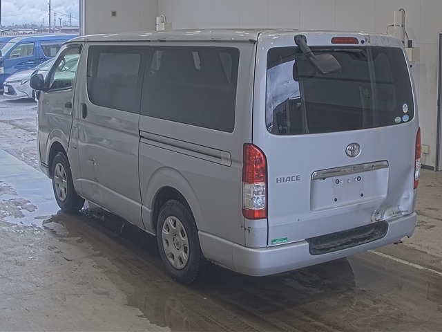 TOYOTA REGIUS ACE