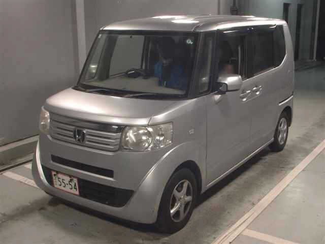 HONDA N-BOX+
