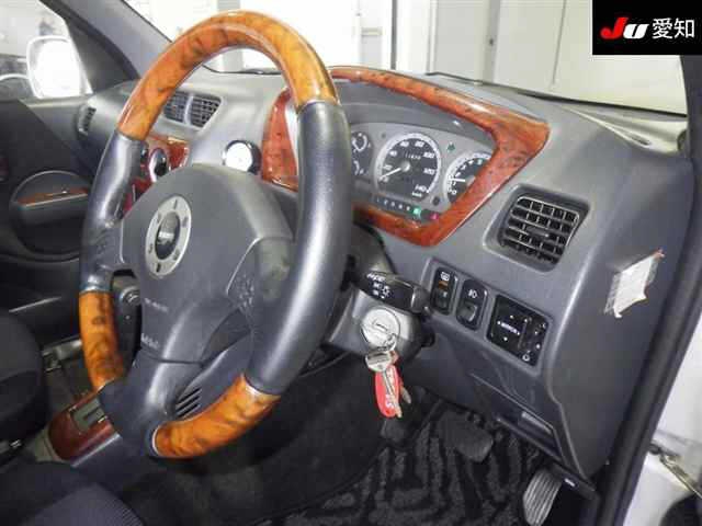 DAIHATSU TERIOS KID