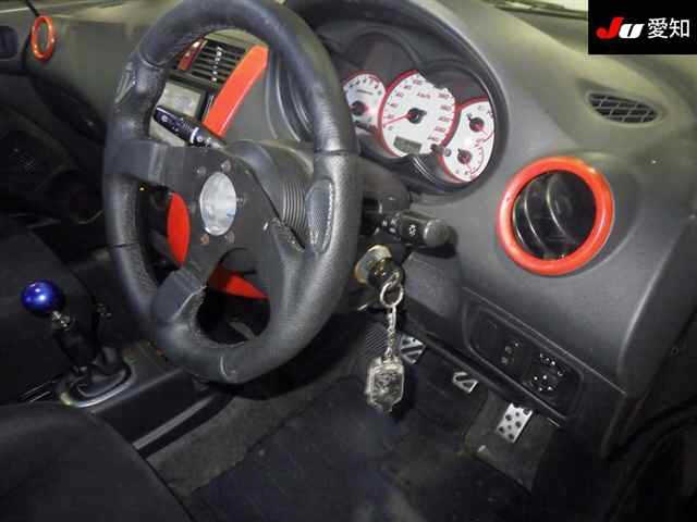 MITSUBISHI COLT