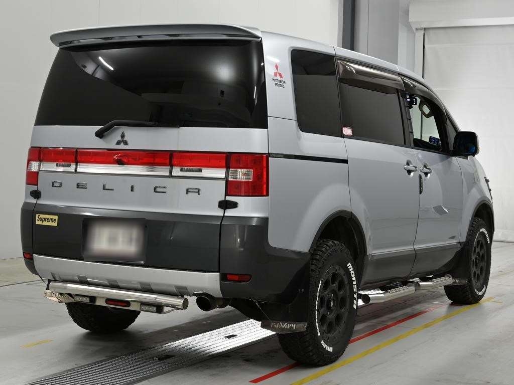 MITSUBISHI DELICA D:5