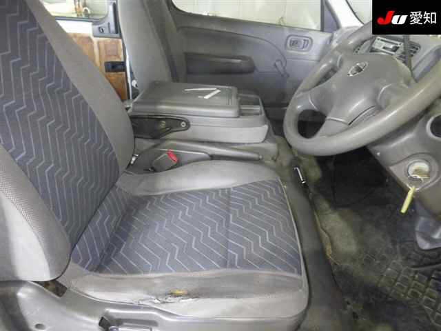 NISSAN CARAVAN