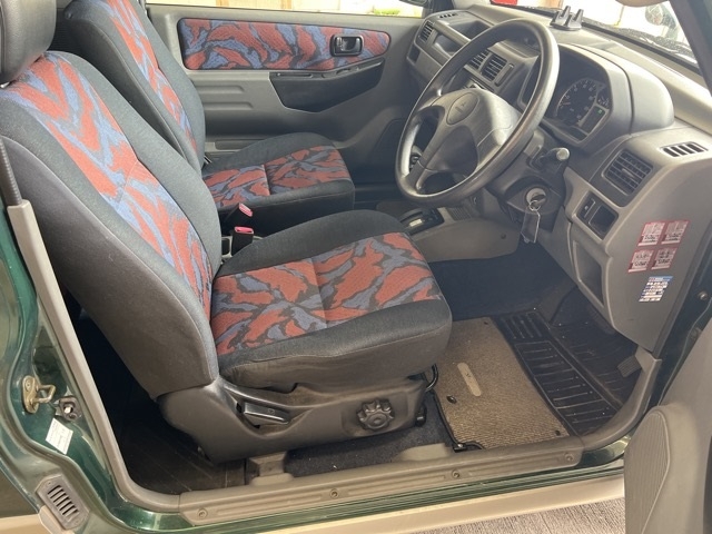 MITSUBISHI PAJERO MINI