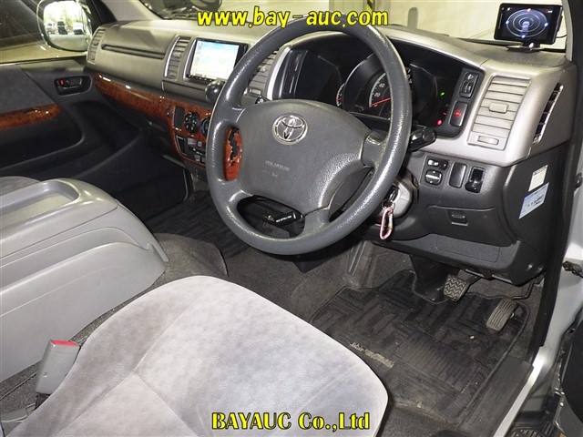 TOYOTA REGIUS ACE
