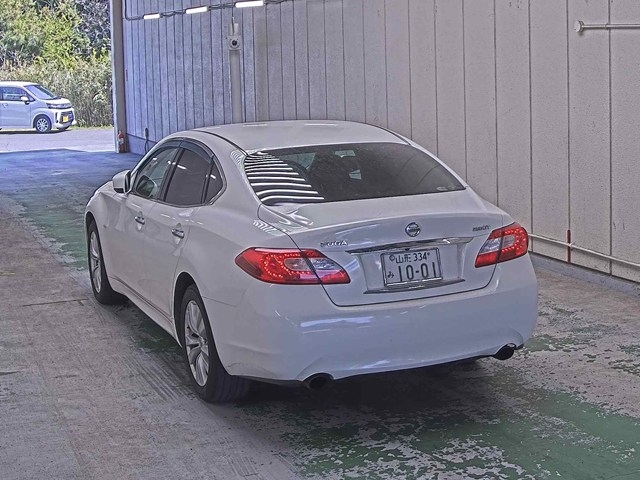 NISSAN FUGA