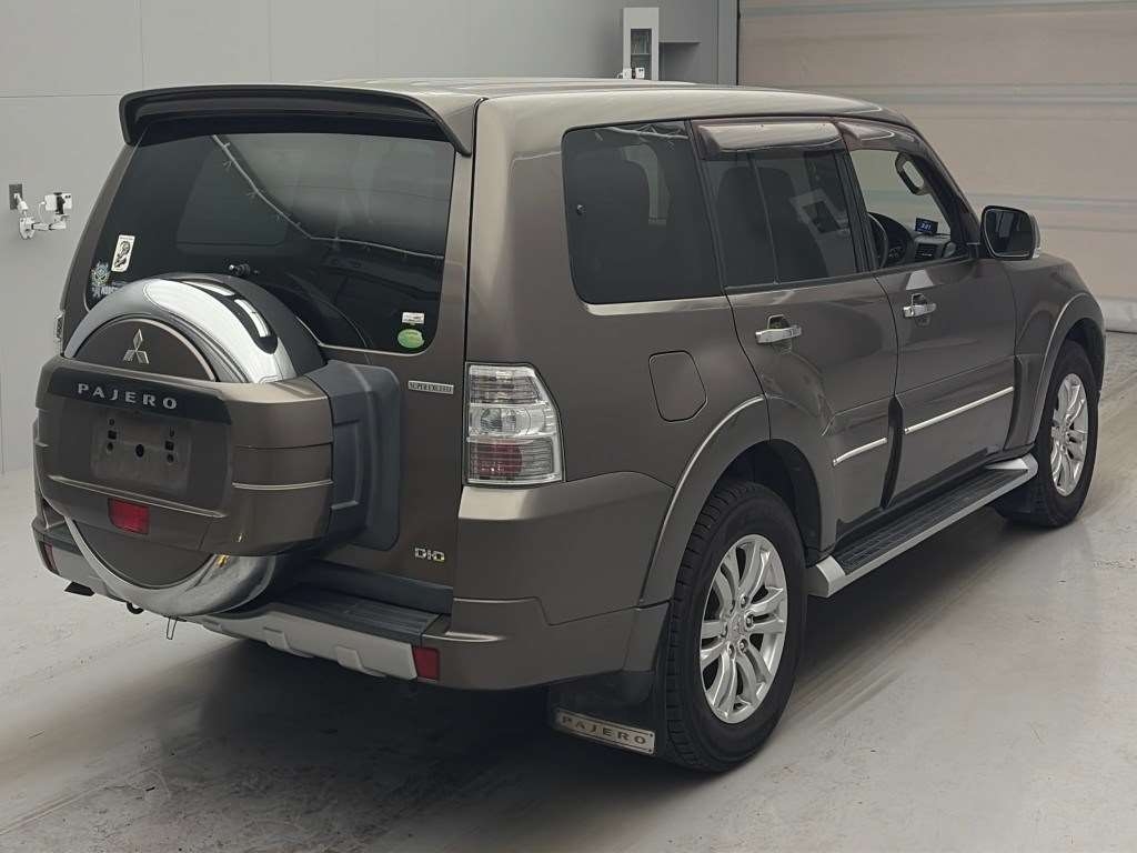MITSUBISHI PAJERO
