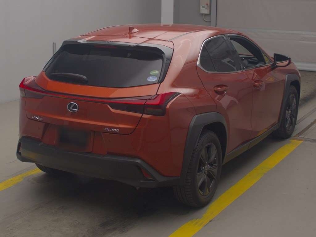 LEXUS UX200