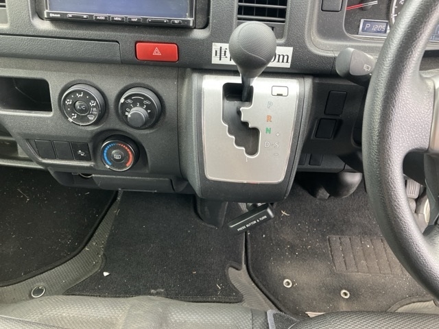 TOYOTA REGIUS ACE