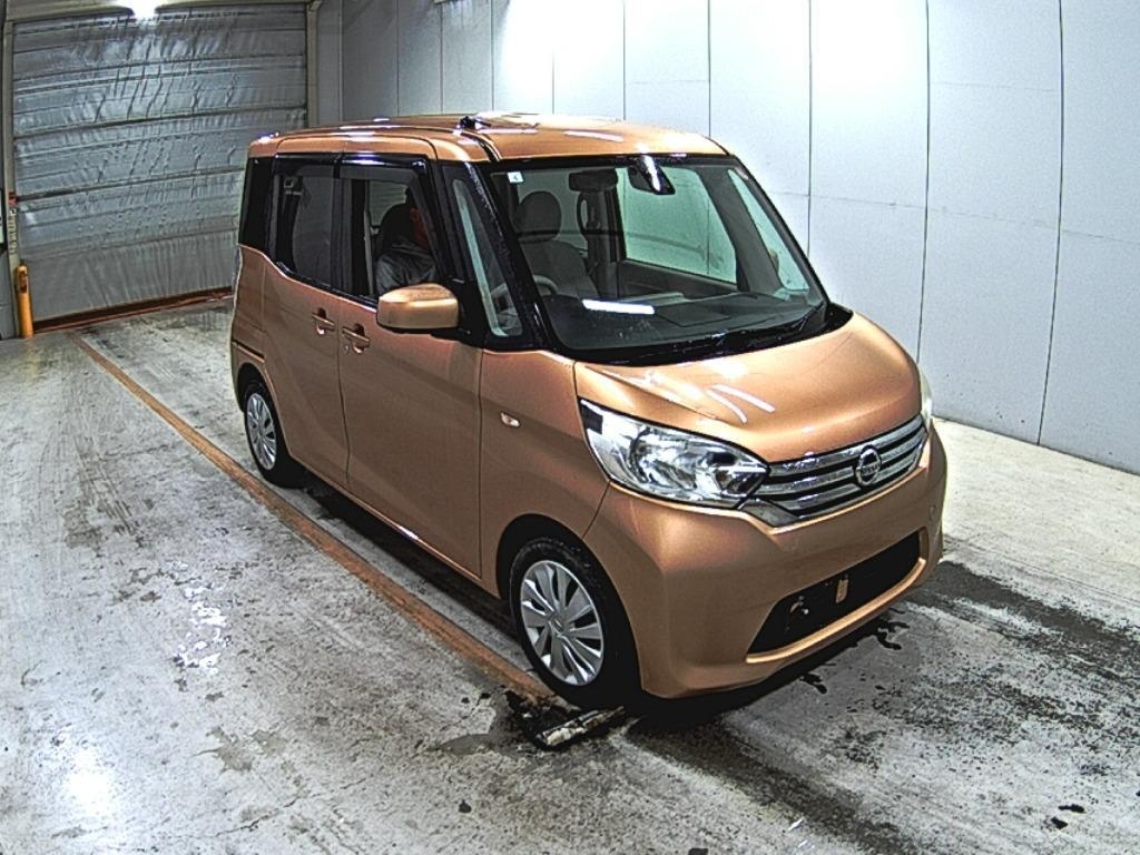 NISSAN DAYZ ROOX
