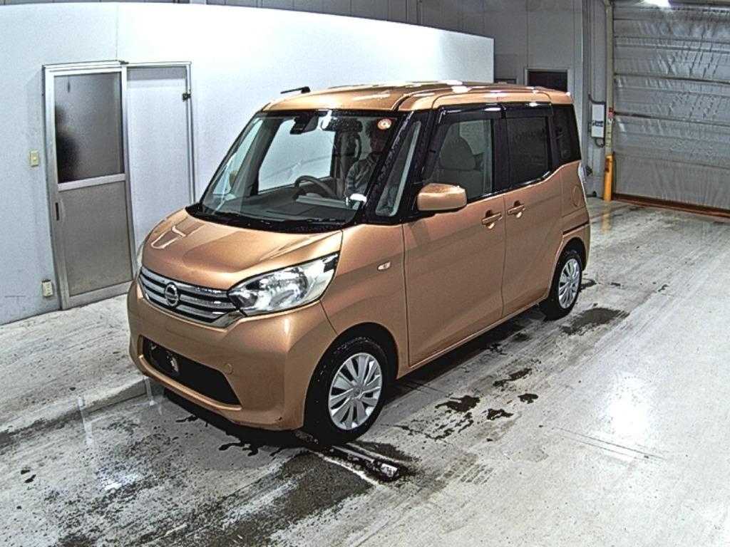 NISSAN DAYZ ROOX