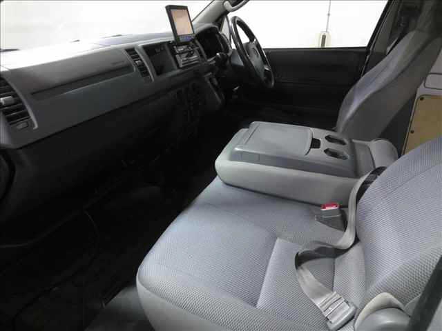 TOYOTA REGIUS ACE