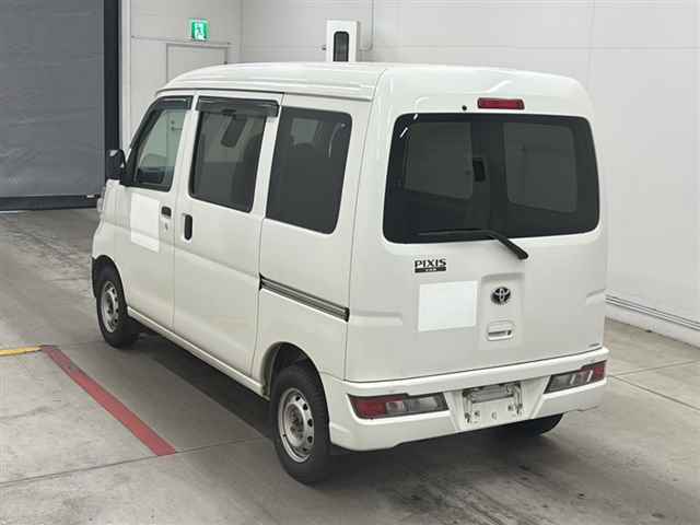 TOYOTA PIXIS VAN