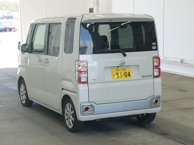 DAIHATSU WAKE