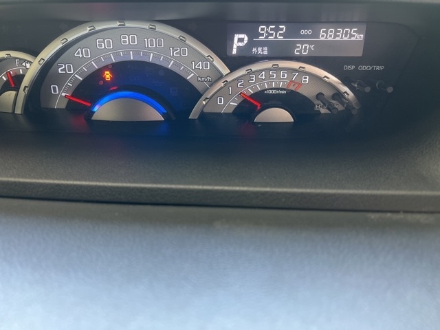 DAIHATSU WAKE