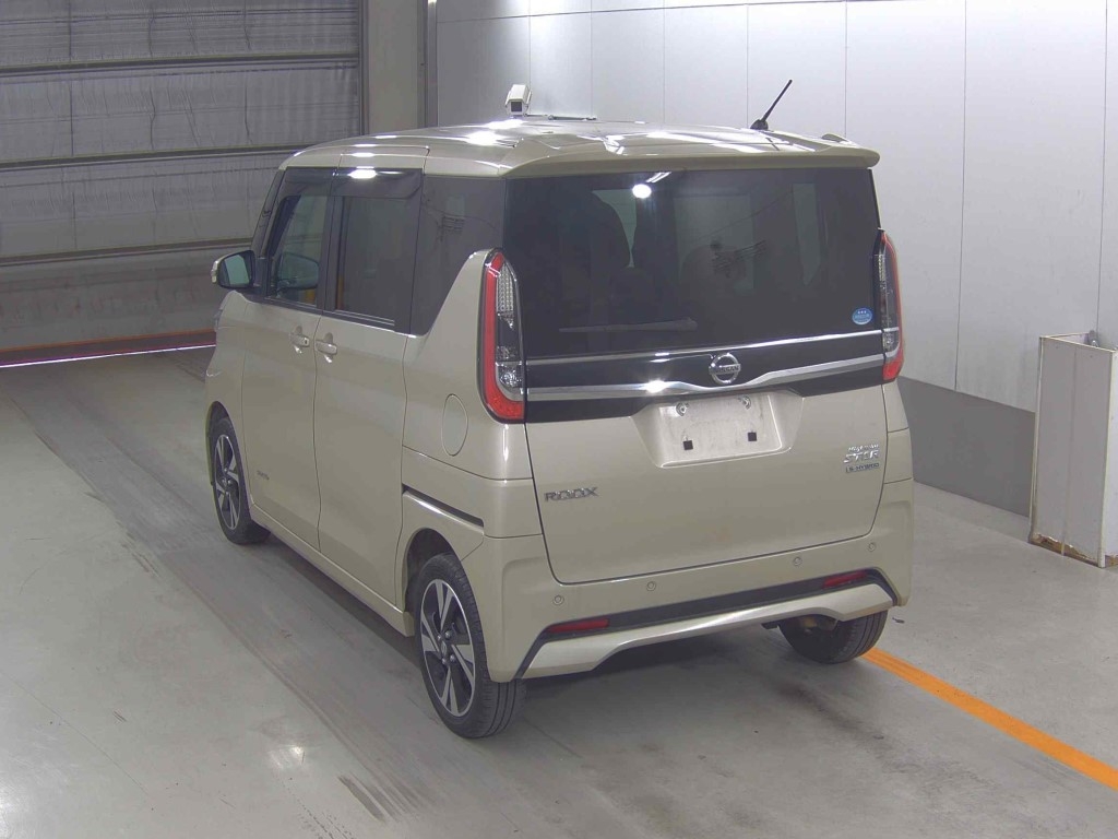 NISSAN ROOX
