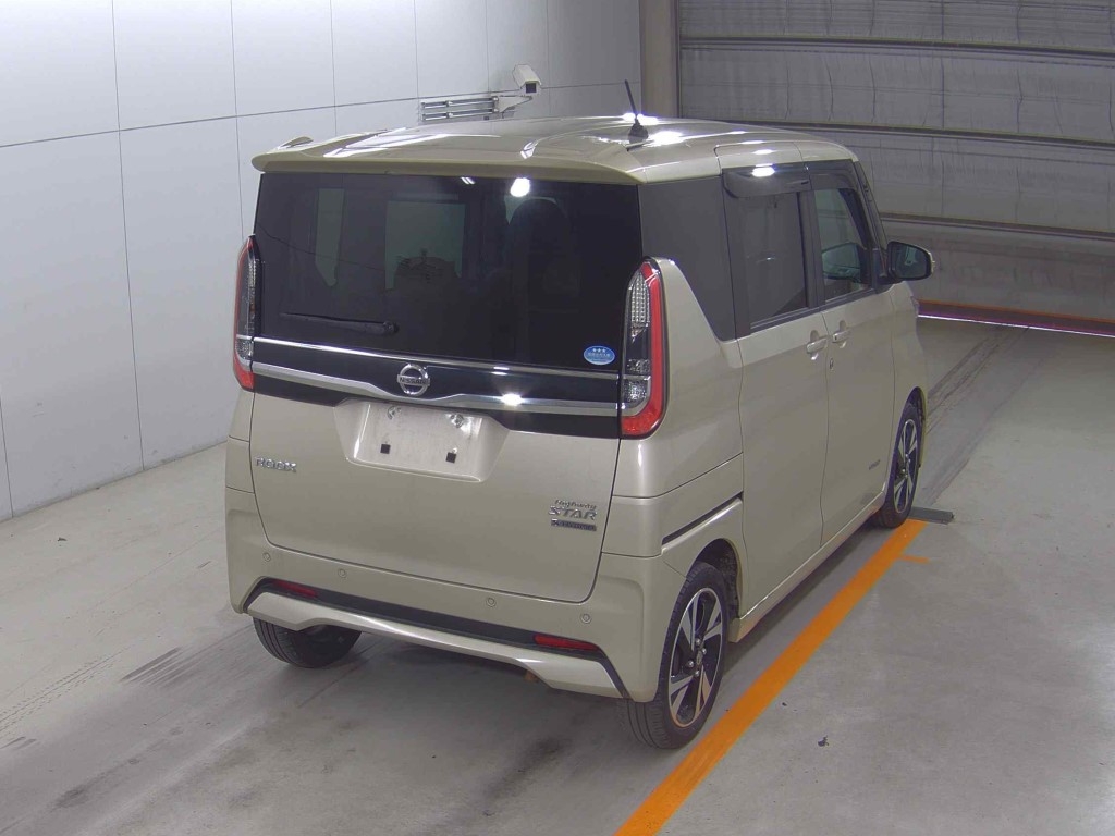 NISSAN ROOX
