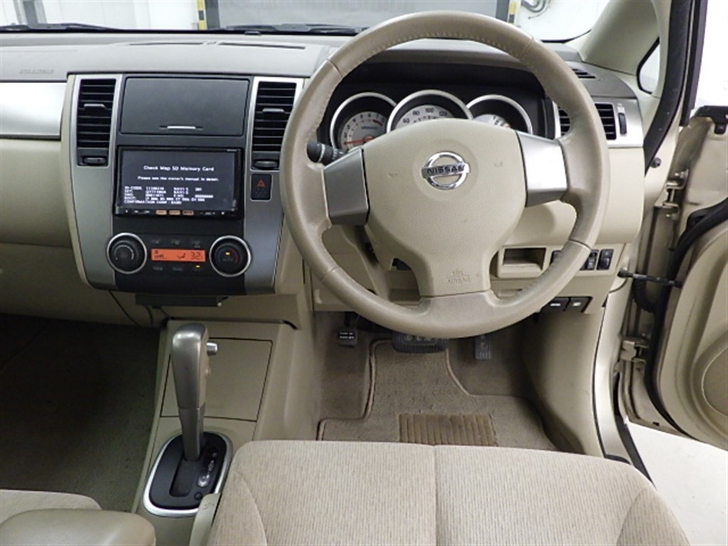 NISSAN TIIDA LATIO