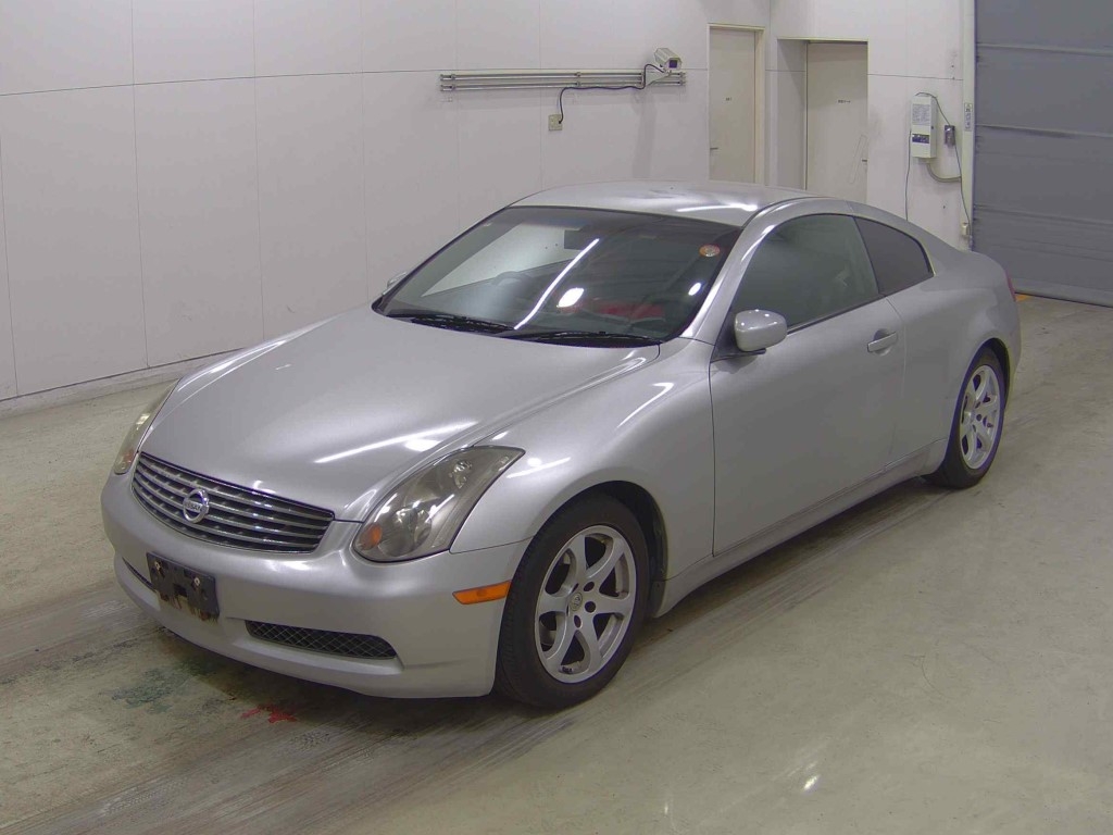 NISSAN SKYLINE