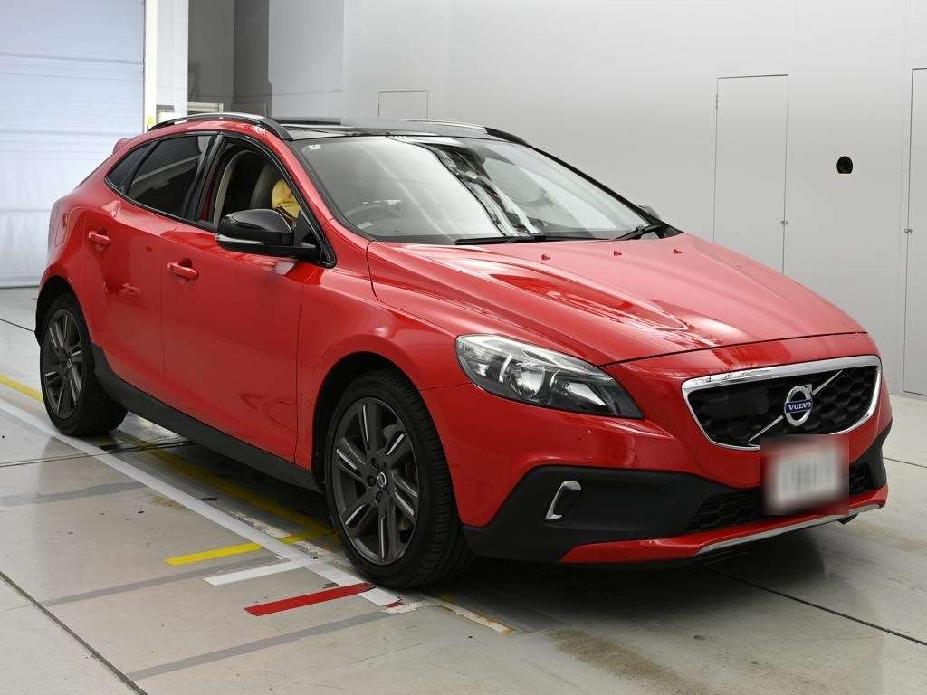 VOLVO V40
