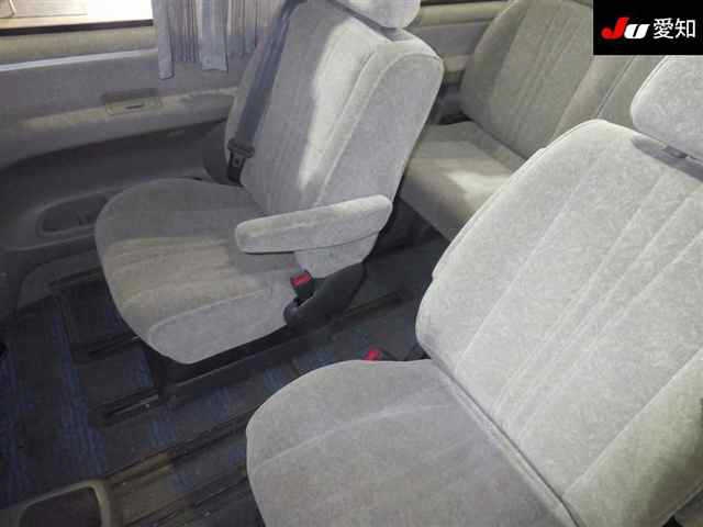 TOYOTA HIACE REGIUS