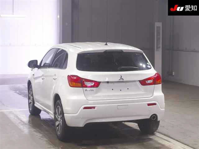 MITSUBISHI RVR