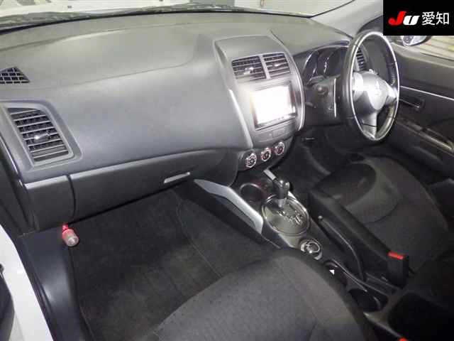 MITSUBISHI RVR
