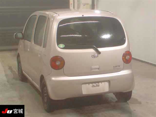 DAIHATSU MOVE LATTE